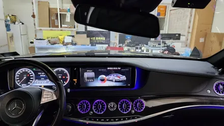 W222 S350 S클래스 S350 송풍구4D부메스터 엠비언트안드로이드오토카플레이 올인원  시공 입니다