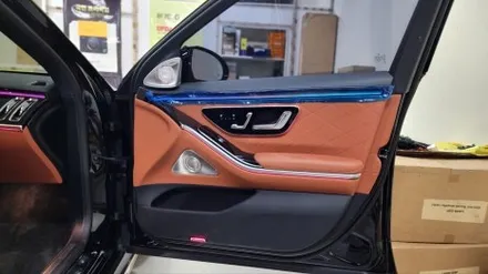 벤츠benz w223 신형s500 엑티브엠비언트 부메스터 시공