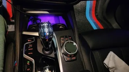 BMW 5시리즈 G30 520I 크리스탈 기어세트 마에스트로스피커 회오리엠비언트