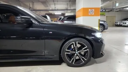 BMW 320 ID8 순정 서라운드뷰 파킹어시스턴트 시공 입니다