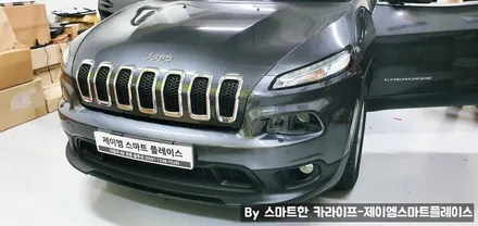 체로키 올인원 T맵 네비 & 터치 어라운드뷰