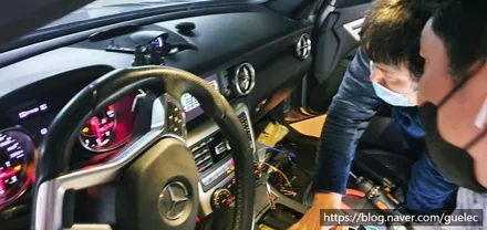 벤츠 SLK SLC 카플레이 안드로이드오토 아이폰 갤럭시 연결 K-play 와 후방카메라 장착 시공