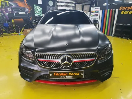 안양랩핑-벤츠 E400 4MATIC 쿠페 사틴블랙랩핑 / 경기 군포