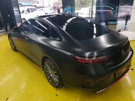 안양랩핑-벤츠 E400 4MATIC 쿠페 사틴블랙랩핑 / 경기 군포