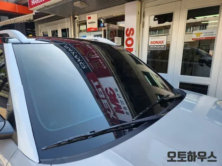 현대자동차 베뉴 레인보우 I90 썬팅/블랙박스 아이나비 ZX3000