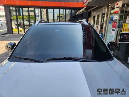 현대자동차 베뉴 레인보우 I90 썬팅/블랙박스 아이나비 ZX3000