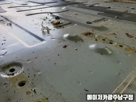 카니발 바닥 시공부터 가죽시트 시공까지 완벽하게