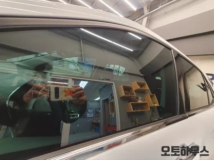 이쿼녹스 루마 버텍700 썬팅으로 자외선과 열차단을 동시에!