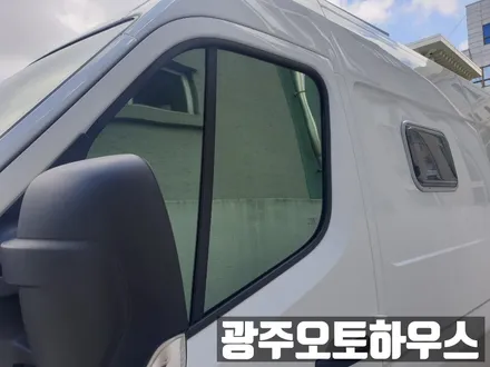 르노마스터밴 캠핑카 넥스가드 열차단썬팅으로 시공했어요 :)