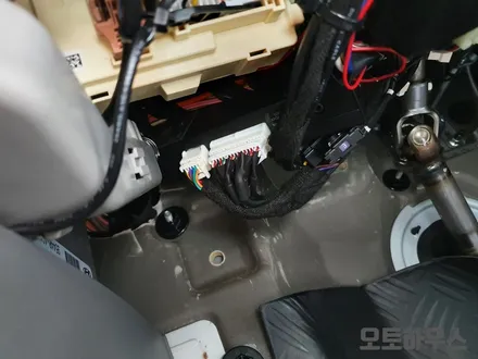 그랜드스타렉스 360˚ 옴니뷰/어라운드뷰+8인치 모니터 추가