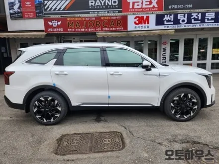 MQ4쏘렌토 애니가드 썬팅 신차 열차단썬팅 아이나비 블랙박스