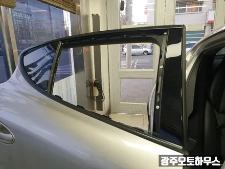 광주썬팅잘하는 곳에서 포르쉐 파나메라 시공