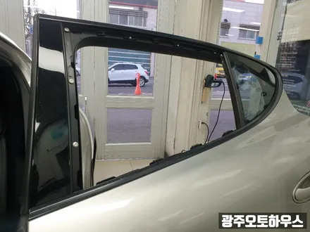 광주썬팅잘하는 곳에서 포르쉐 파나메라 시공