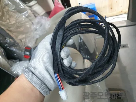 KA4카니발 천장형모니터 XM-U184 + T8