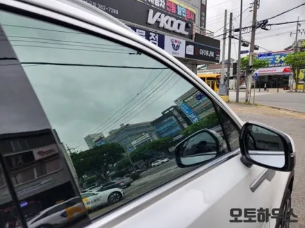 MQ4쏘렌토 애니가드 썬팅 신차 열차단썬팅 아이나비 블랙박스