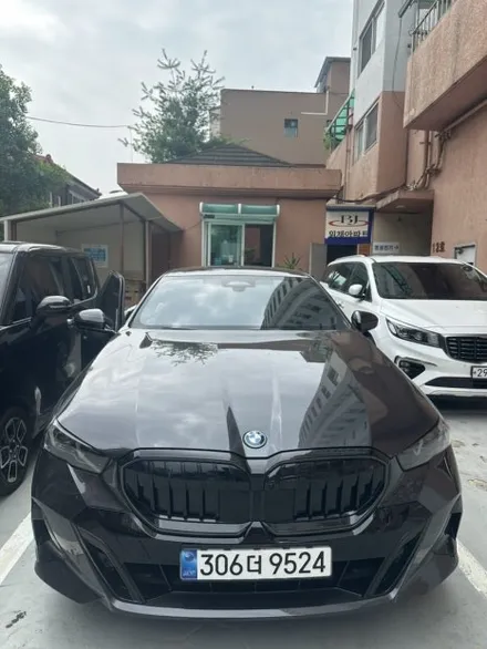 판교 BMW 520e 뒷범퍼 긁힘, 교환 없이 복원도색으로 해결 / 성남 중원