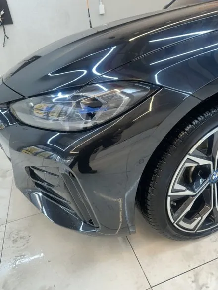 BMW i4 앞범퍼 찢어짐 깨짐 사고수리 후기 성남 수입차 교환도색·자차보험 처리 전문 1991모터스 / 성남 중원