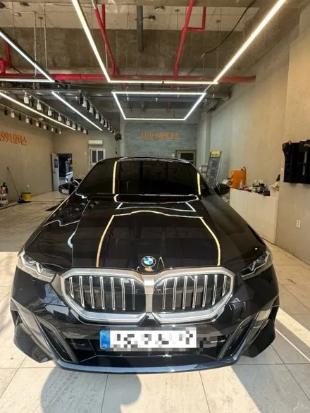 BMW 520i 본넷 석회자국 제거 후기 아파트 지하주차장 누수 피해, 배상보험으로 광택·유리막코팅 복원까지 / 성남 중원