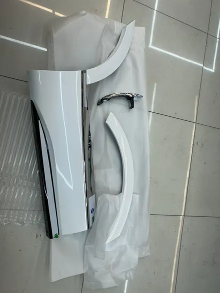 성남판교분당 제네시스 gv 80 흠짐 긁힘 스크레치 광택으로 외형복원 가능할까요?? / 성남 중원