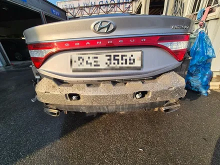 현대 그랜저 범퍼 페인트 벗겨짐으로 오버홀 도색수리 / 성남 중원