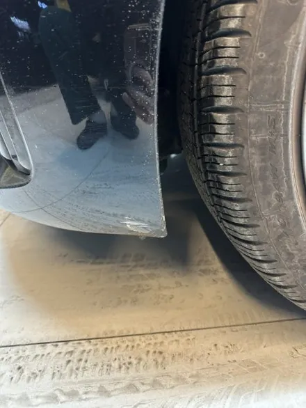 BMW i4 앞범퍼 찢어짐 깨짐 사고수리 후기 성남 수입차 교환도색·자차보험 처리 전문 1991모터스 / 성남 중원