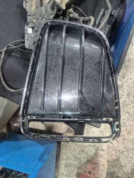 BMW i4 앞범퍼 찢어짐 깨짐 사고수리 후기 성남 수입차 교환도색·자차보험 처리 전문 1991모터스 / 성남 중원