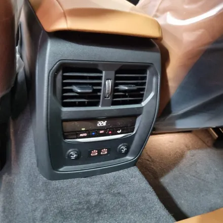 부산경남 BMW 320i 2열 열선 시트 시공