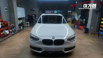BMW 118D 사이드스텝의 허전함을 퍼포먼스데칼 신형폰트로 깔끔하게! 김포이가랩에서~![김포랩핑][인천랩핑][일산랩핑][김포카스킨] / 경기 김포 통진