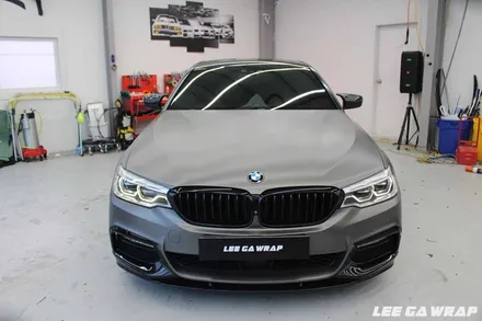 BMW 5시리즈 전체랩핑 재시공! 브루클린그레이! 순정느낌의 완벽한 고광택! / 경기 김포 통진