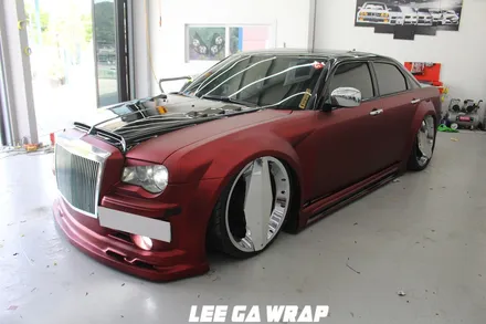 크라이슬러 300c 유로마스터 로맨스레드 무광크롬 랩핑! / 김포, 파주, 인천