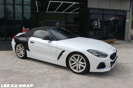 BMW Z4 전체랩핑 사고로인해 유광화이트에서 사틴화이트로 재시공해드렸습니다! / 경기 김포 통진