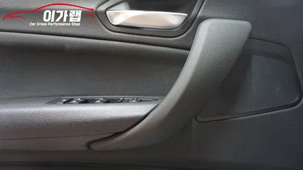 BMW 118D 실내 3M2080 매트릭스블랙 & 라이트필름 김포 이가랩 에서 [김포랩핑][실내랩핑][포인트랩핑][랩핑전문점][PPF] / 경기 김포 통진