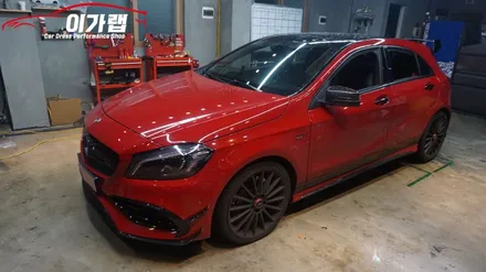 벤츠 A45 AMG 루프스킨&손잡이포인트랩핑&라이트필름 작업! 김포 이가랩 에서 [김포이가랩][김포랩핑샵][랩핑전문점][정품필름취급점] / 경기 김포 통진