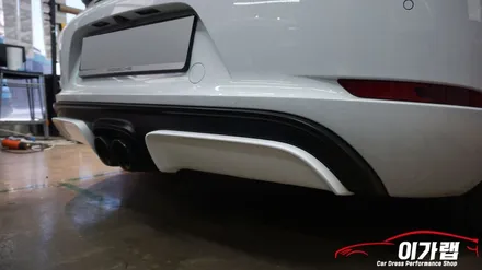 포르쉐 718GTS 디퓨져 랩핑  옵션추가를 해서 큰돈 나가는것보단 합리적인 가격 랩핑으로 / 경기 김포 통진