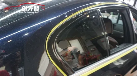 BMW530i 창문틀 크롬가리기! 크롬없애기! 크롬을 싫어하는분은 강력추천! 김포이가랩에서~[김포랩핑][인천랩핑][일산랩핑][김포카스킨] / 경기 김포 통진