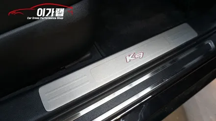 기아 K9 실내 포인트랩핑! 3M2080티타늄브러쉬 김포 이가랩 에서! [김포랩핑][인천랩핑][실내랩핑][3M2080][에이버리] / 경기 김포 통진