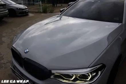 BMW 5시리즈 (G30) 전체랩핑 니파필름 브루클린그레이 ! 순정공구리색의 가장가까운컬러 / 경기 김포 통진