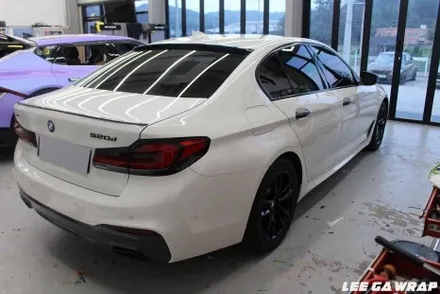 BMW 5시리즈 (G30) 전체랩핑 니파필름 브루클린그레이 ! 순정공구리색의 가장가까운컬러 / 경기 김포 통진