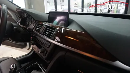 BMW 3GT 실내 우드에서 3M1080 티타늄브러쉬 한층더 고급스러움! [김포랩핑][BMW실내랩핑][포인트랩핑][김포맛집][김포랩핑샵] / 경기 김포 통진