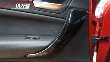 BMW 118D 실내 하이글로시에서 3M2080티타늄브러쉬 로 탈바꿈! 김포 이가랩 에서 [김포랩핑][실내랩핑][전체랩핑][김포랩핑샵] / 경기 김포 통진