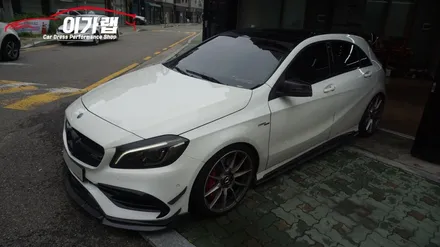 벤츠 A45 AMG 앞 프론트 하단부분 포인트랩핑 에이버리 블랙유광! 김포이가랩에서~ [김포랩핑][인천랩핑][일산랩핑][김포카스킨] / 경기 김포 통진