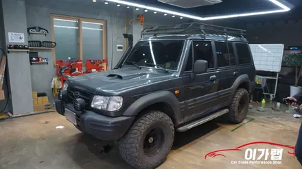 갤로퍼2 오프로드 실내랩핑 ! 시대에 맞게 실내도 나만의스타일로! 3M1080 메트릭스블랙 김포 이가랩에서!!!!!! / 경기 김포 통진