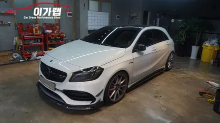 벤츠 A45 AMG 앞 프론트 하단부분 포인트랩핑 에이버리 블랙유광! 김포이가랩에서~ [김포랩핑][인천랩핑][일산랩핑][김포카스킨] / 경기 김포 통진
