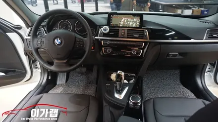 BMW320D 하이그로시 기스방지&드레스업효과 3M1080매트릭스블랙으로 랩핑!!김포이가랩에서~!!!!!! / 경기 김포 통진