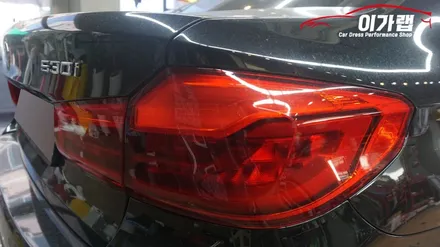 BMW 530i 그릴 블랙유광펄 포인트랩핑 ! 테일램프라이트필름 김포 이가랩 에서~! [그릴랩핑][라이트필름][김포이가랩][이가랩][PPF] / 경기 김포 통진