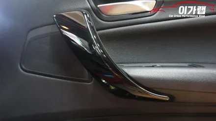 BMW 118D 실내 하이글로시에서 3M2080티타늄브러쉬 로 탈바꿈! 김포 이가랩 에서 [김포랩핑][실내랩핑][전체랩핑][김포랩핑샵] / 경기 김포 통진