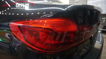 BMW 530i 그릴 블랙유광펄 포인트랩핑 ! 테일램프라이트필름 김포 이가랩 에서~! [그릴랩핑][라이트필름][김포이가랩][이가랩][PPF] / 경기 김포 통진