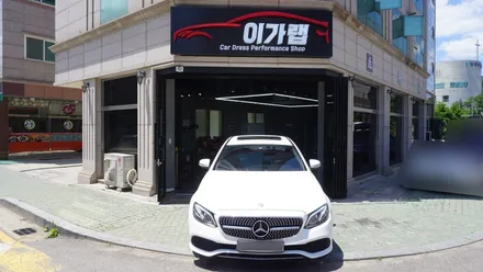 벤츠 E클래스 E220D 하이그로시 스크레치&지문자국을 없애다!3M1080 블랙브러쉬 실내랩핑 [김포랩핑][인천랩핑][일산랩핑][실내랩핑] 김포이가랩에서 !!! / 경기 김포 통진