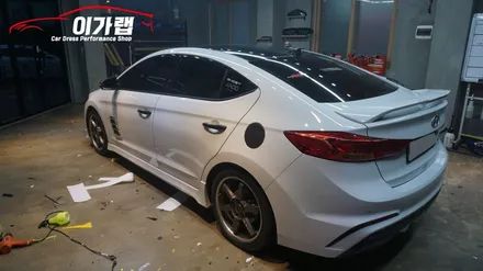 아반떼 스포츠 창문몰딩 순정블랙무광에서 에이버리 블랙유광으로!!김포 이가랩 에서~![김포랩핑][김포랩핑][크롬가리기][몰딩랩핑][PPF] / 경기 김포 통진