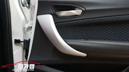 BMW 118D 쉐도우 에디션 실내랩핑!! 순정같이 일체감있는 3m메트릭스블랙 랩핑작업기!! / 경기 김포 통진
